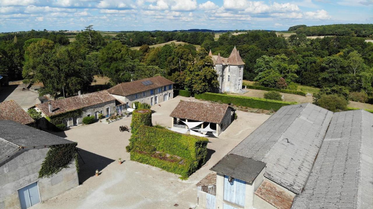 Gîtes du Château de Panisseau Thénac Extérieur photo